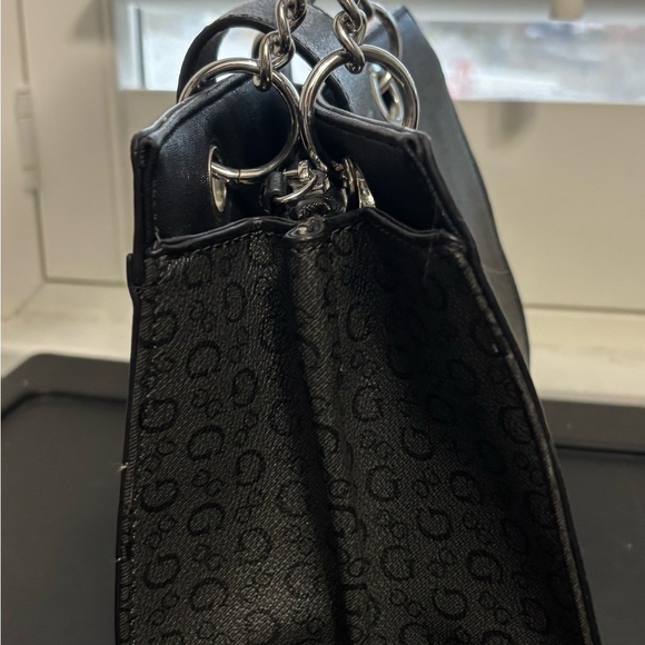Guess Bag - Picture 3 of 5
